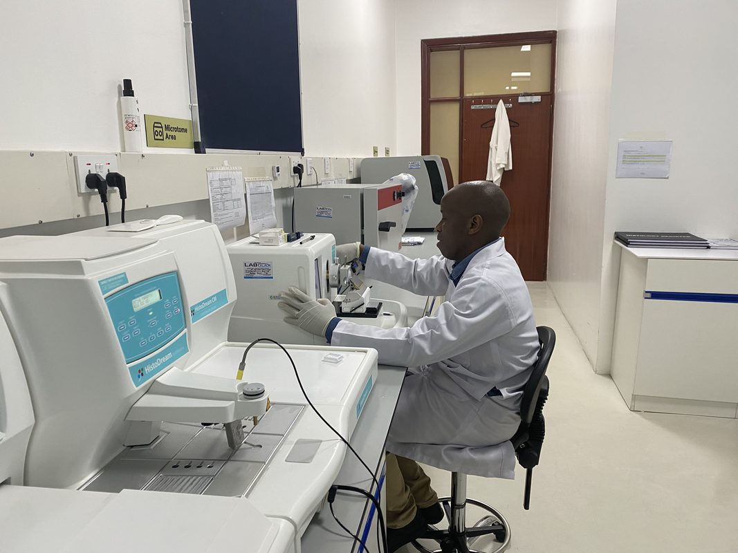 Co-working NGS laboratory space for researchers at CA Medlynks Nairobi