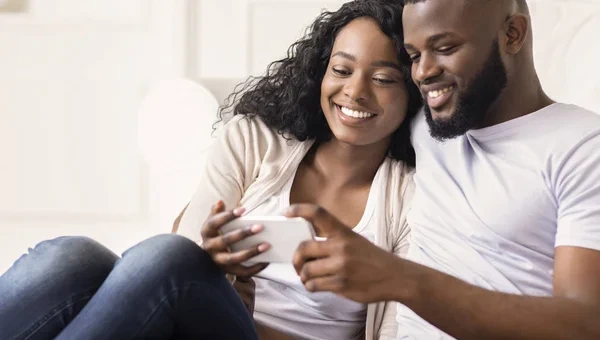 A couple at home, where a CA Medlynks nurse can collect a sample